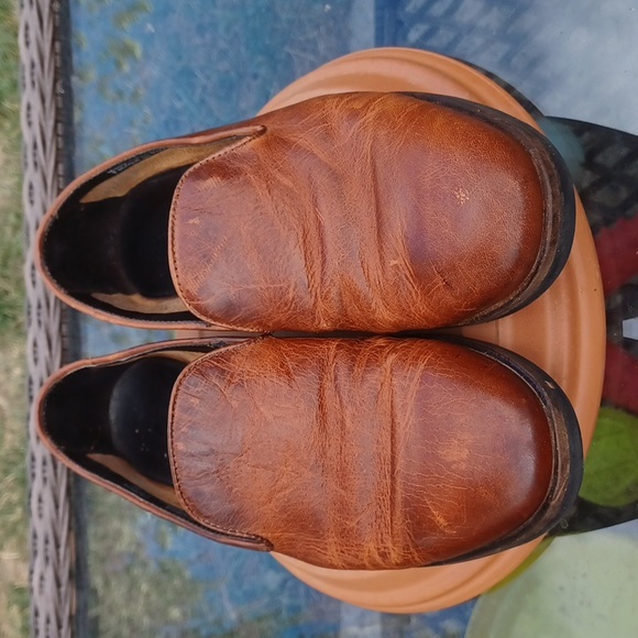 Women's Leather Loafers - Picture 2 of 2